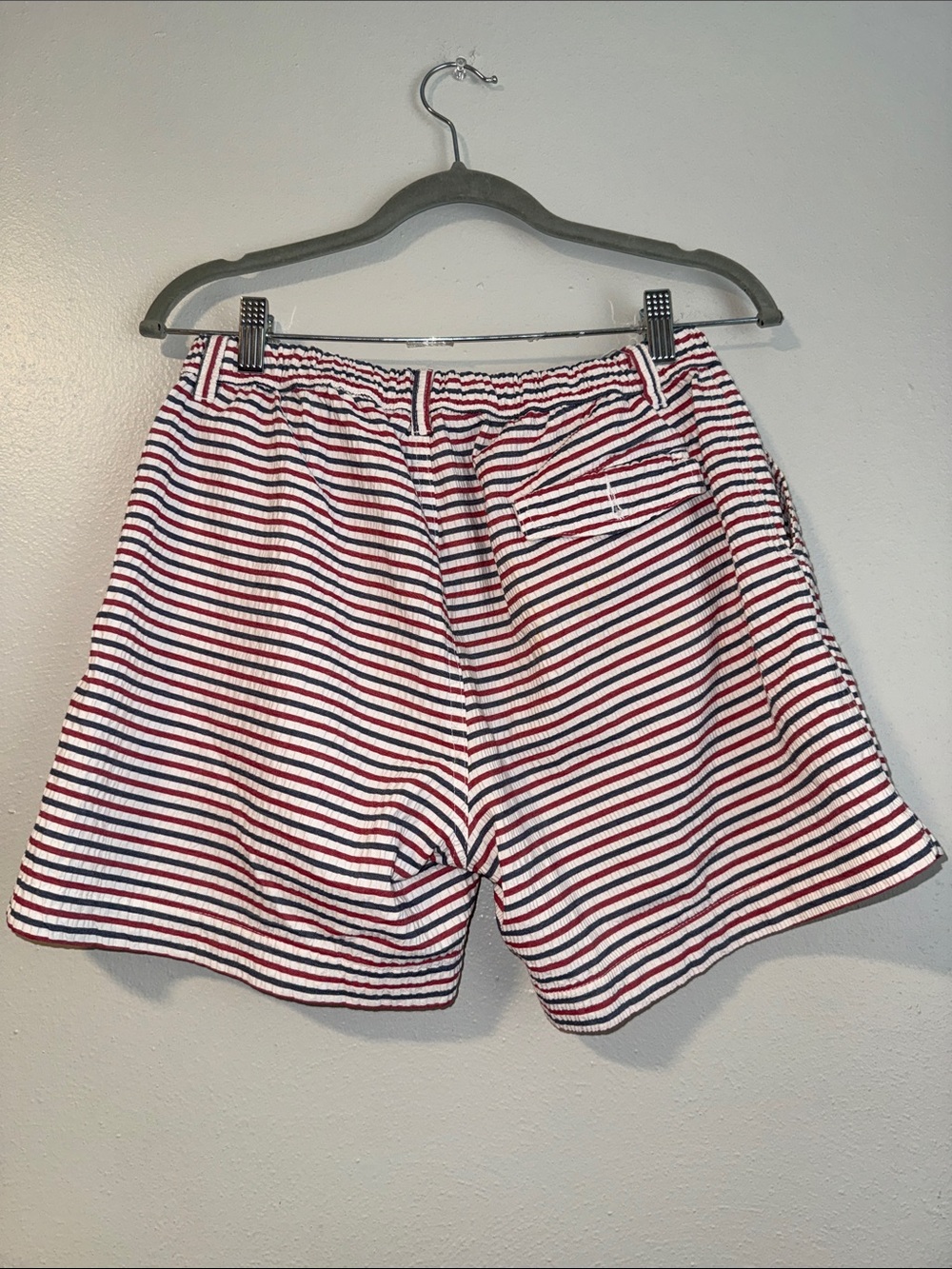 chubbies White Shorts with Red & Navy Stripes size M men’s shorts - Picture 2 of 6